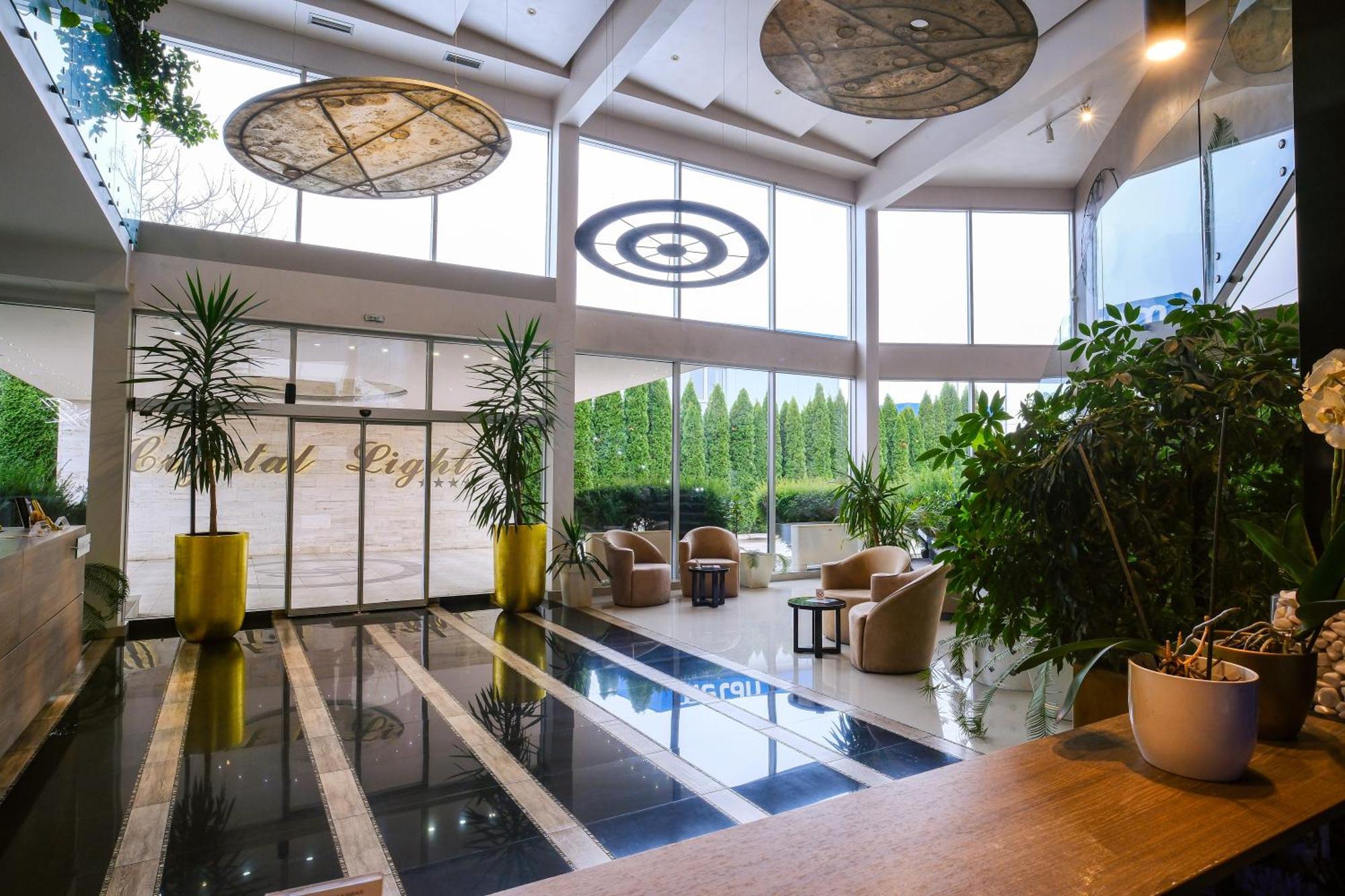 Hotel Crystal Light Ni Kültér fotó