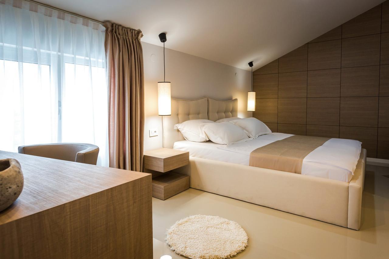 Hotel Crystal Light Ni Kültér fotó