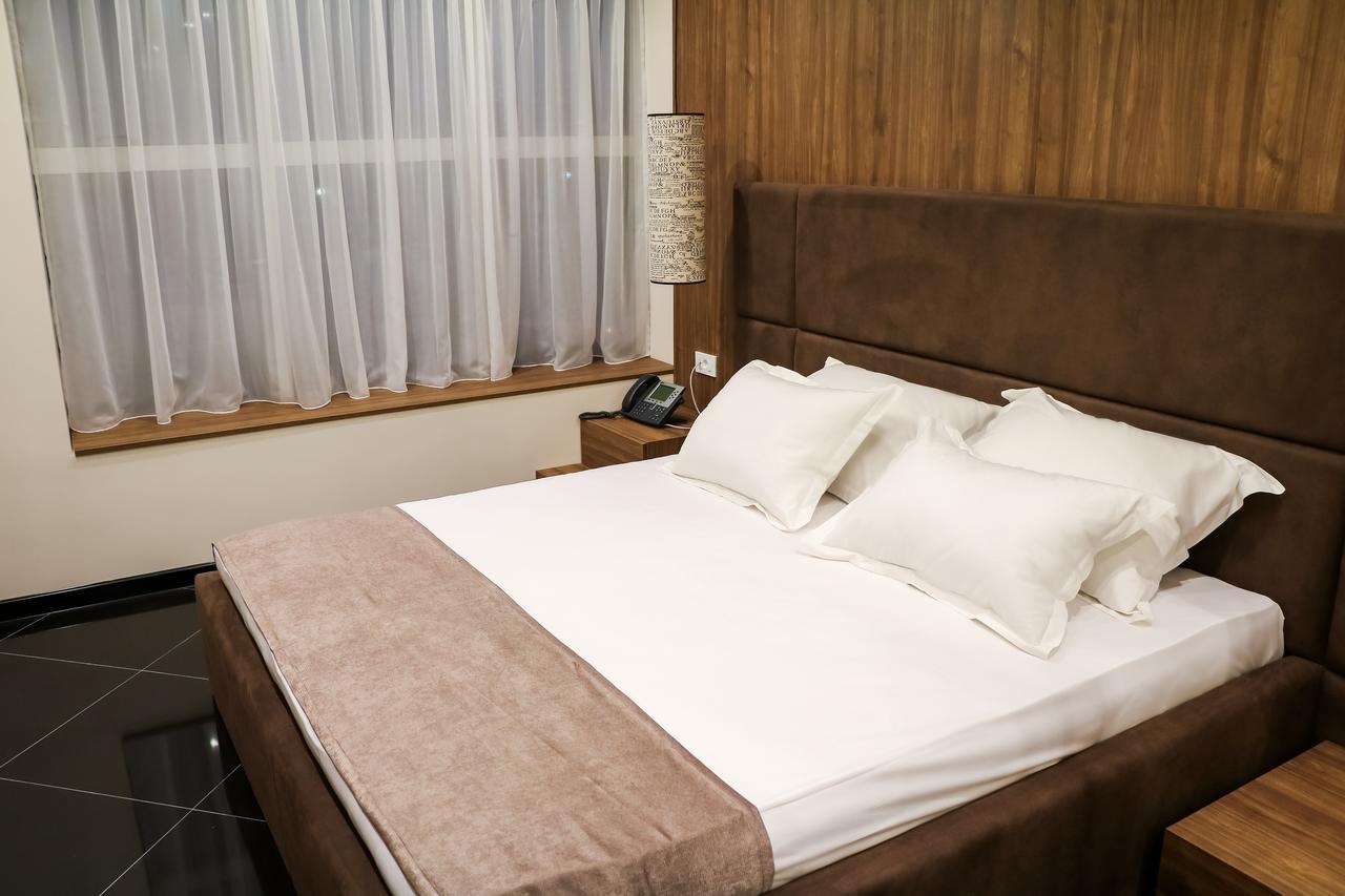 Hotel Crystal Light Ni Kültér fotó