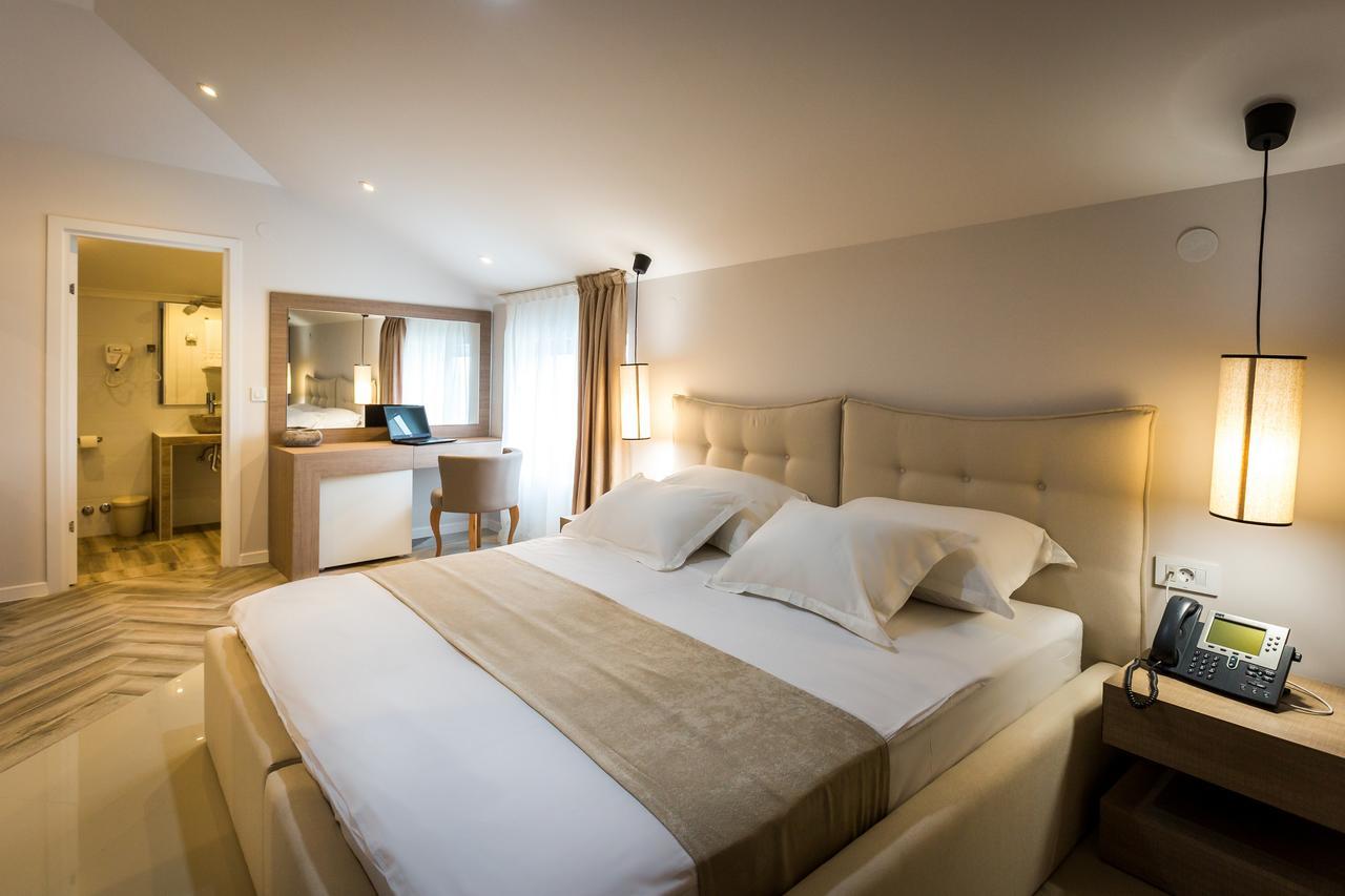 Hotel Crystal Light Ni Kültér fotó