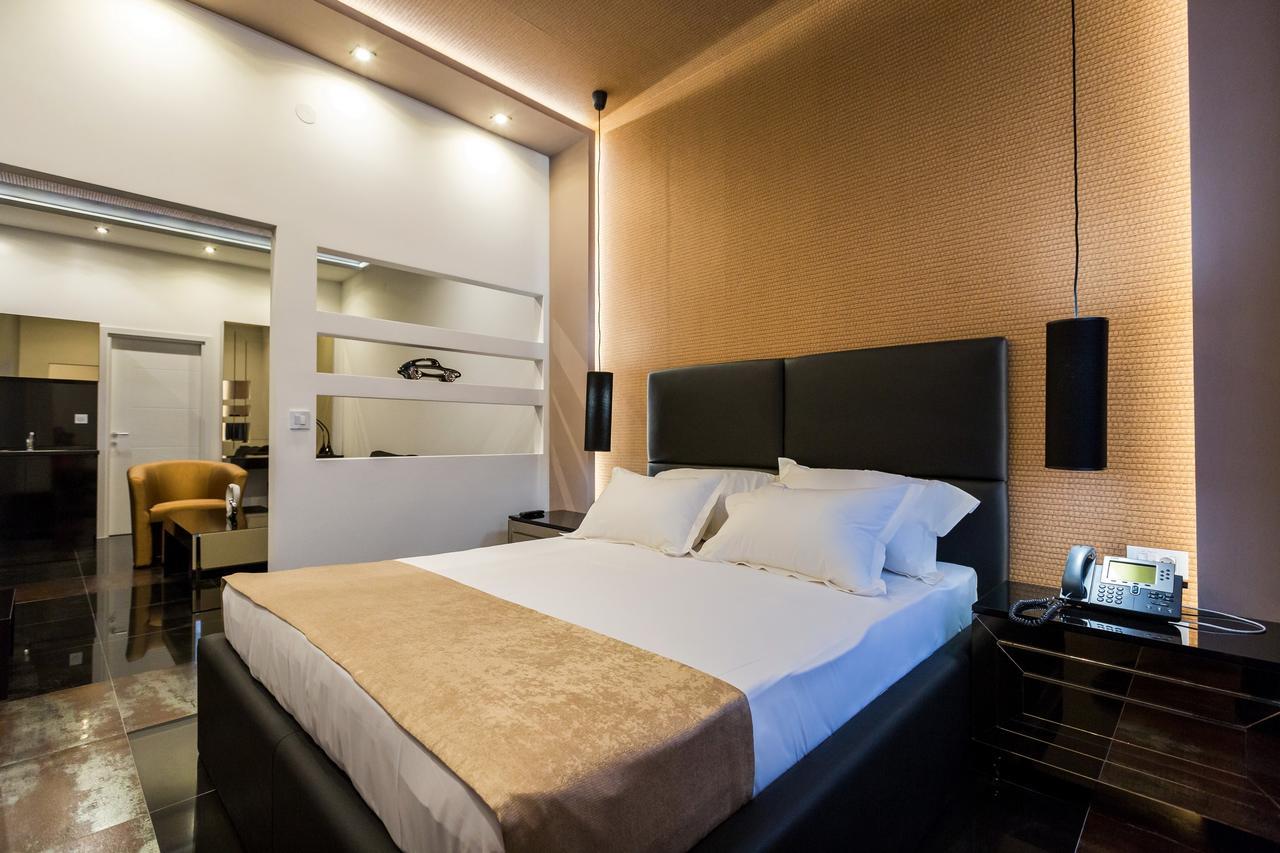 Hotel Crystal Light Ni Kültér fotó