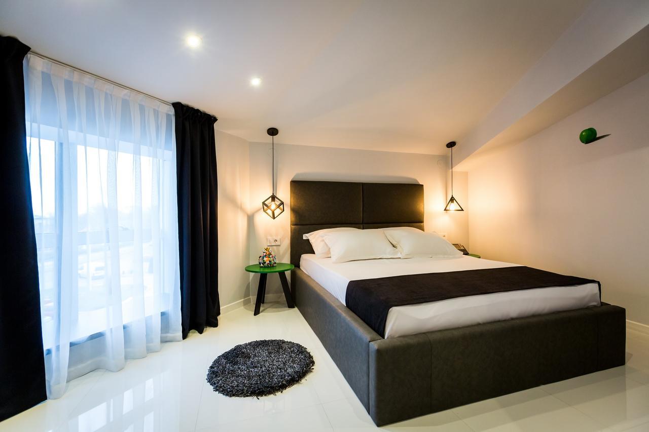 Hotel Crystal Light Ni Kültér fotó