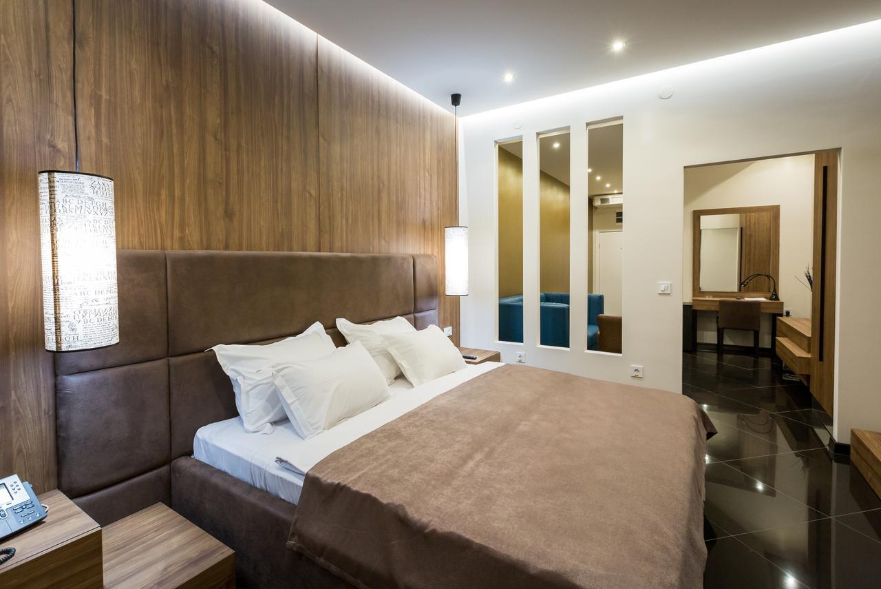 Hotel Crystal Light Ni Kültér fotó