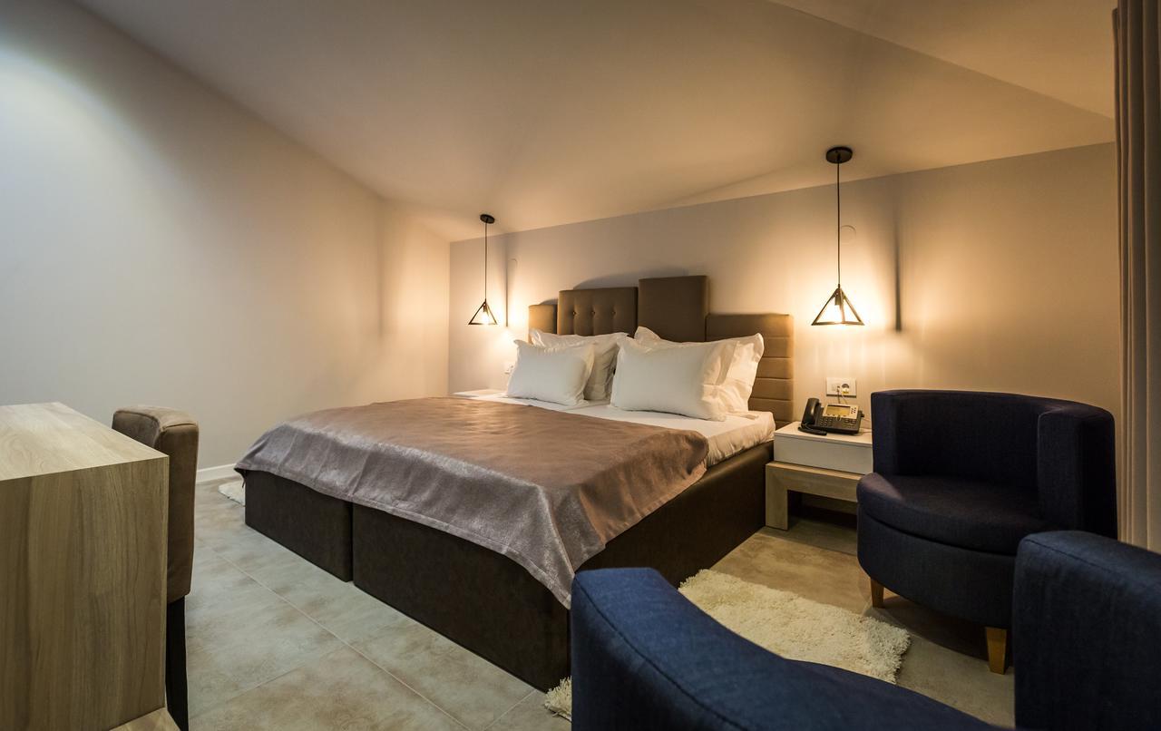 Hotel Crystal Light Ni Kültér fotó