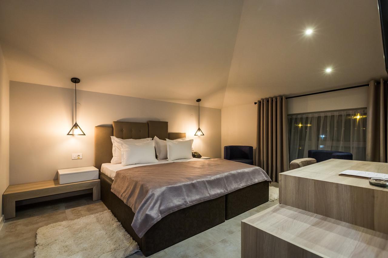 Hotel Crystal Light Ni Kültér fotó